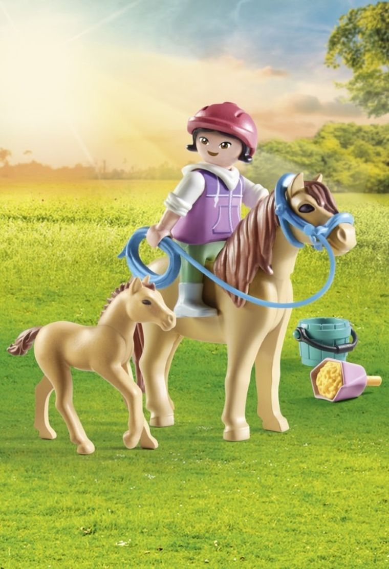 Playmobil, Horses of Waterfall, Dziecko z kucykiem i źrebakiem, 71498