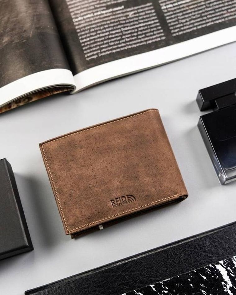 Portfel, brązowy, skórzany, Peterson