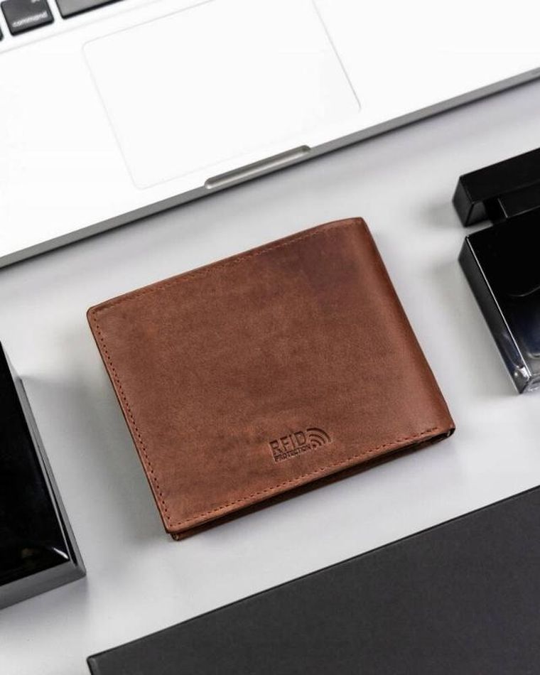 Portfel, brązowy, skórzany, Peterson