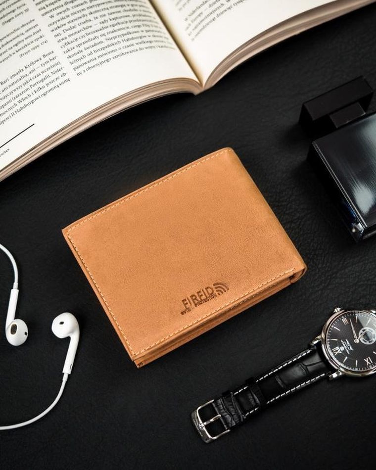 Portfel, brązowy, skórzany, RFID, Peterson