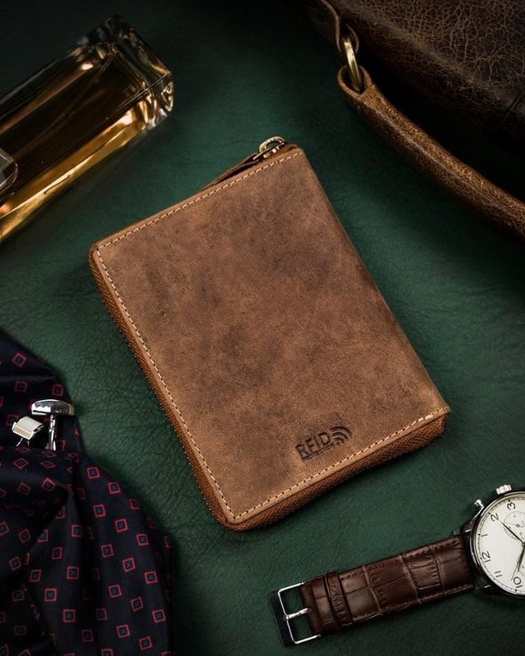 Portfel, brązowy, skórzany, RFID, Peterson