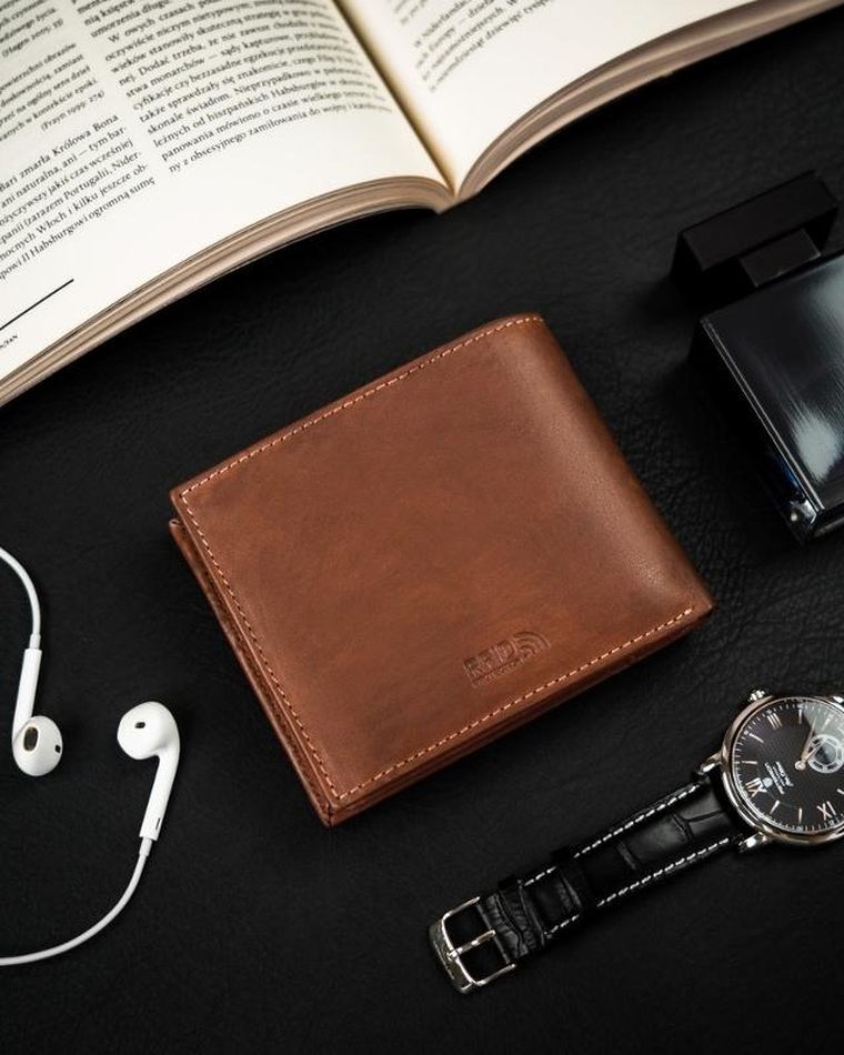 Portfel, brązowy, skórzany, RFID, Peterson