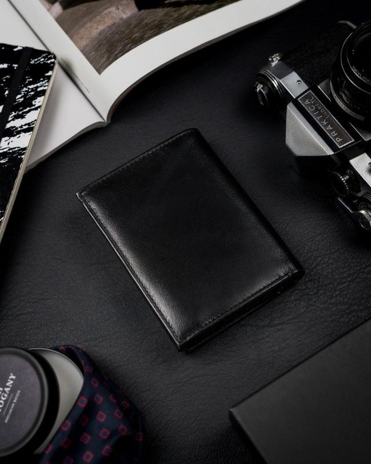 Portfel, czarno-czerwony, skórzany, RFID, Rovicky