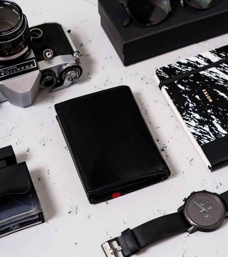 Portfel, czarno-czerwony, skórzany, RFID, Rovicky