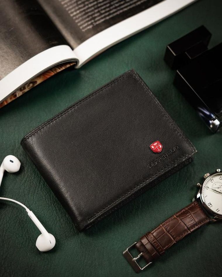 Portfel, czarny, skórzany, Peterson