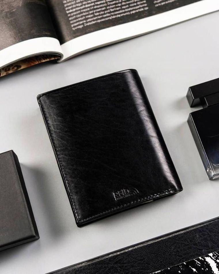 Portfel, czarny, skórzany, Peterson