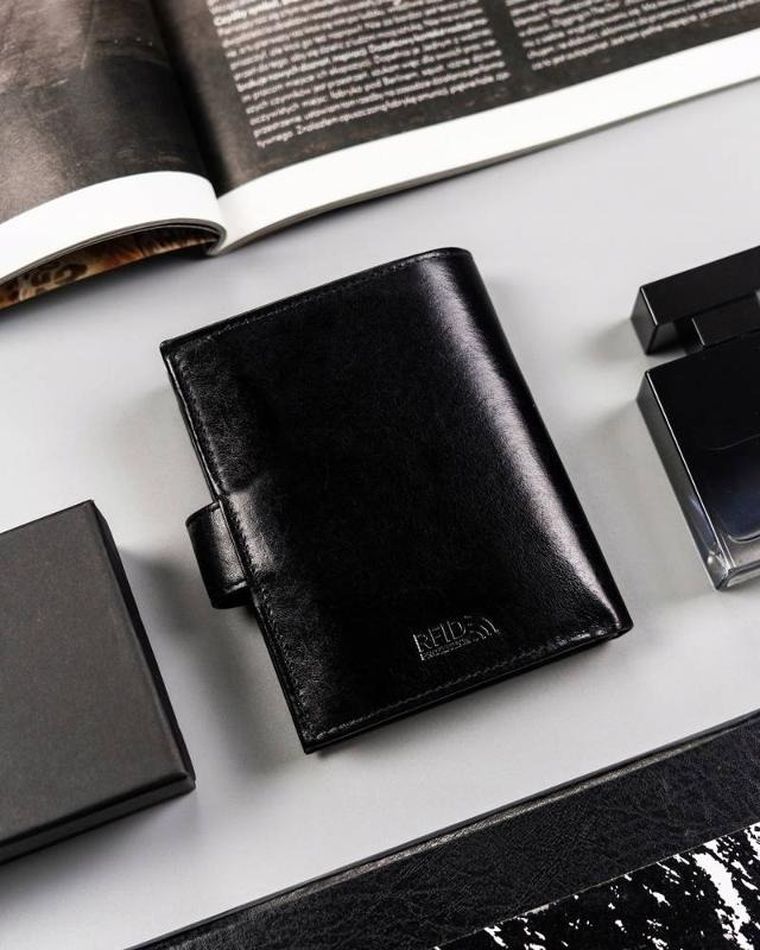 Portfel, czarny, skórzany, Peterson