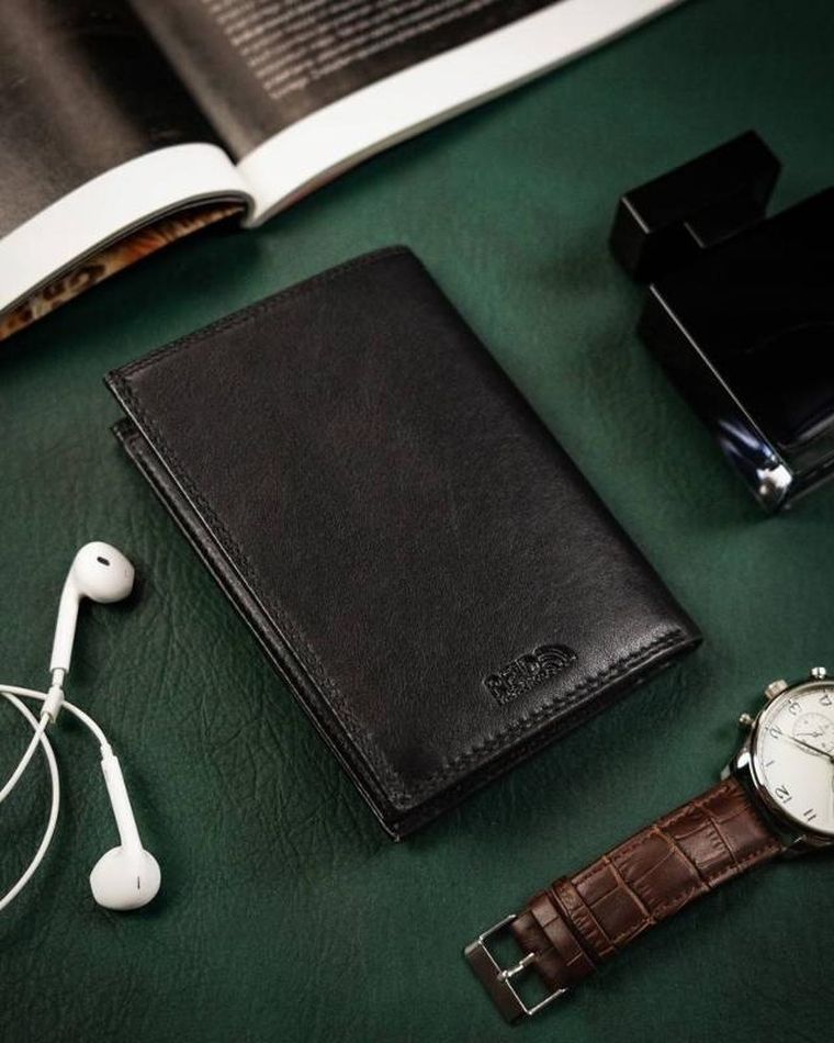 Portfel, czarny, skórzany, Peterson