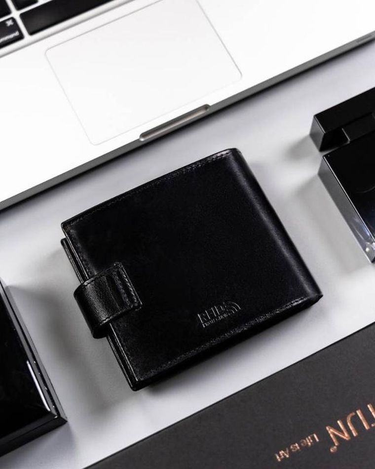 Portfel, czarny, skórzany, Peterson