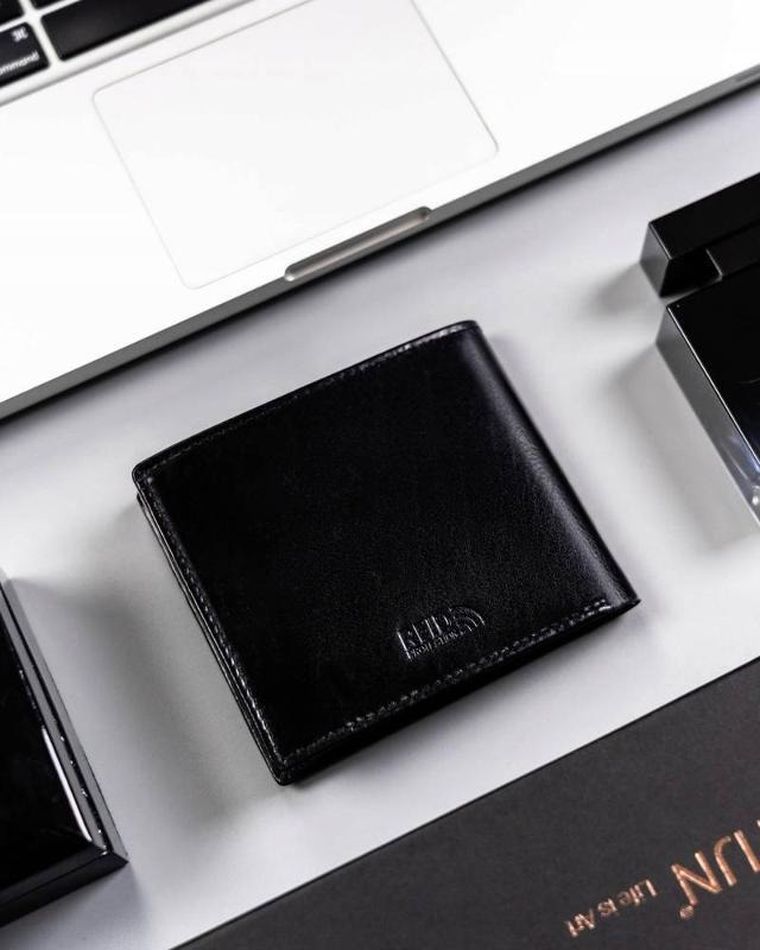 Portfel, czarny, skórzany, Peterson