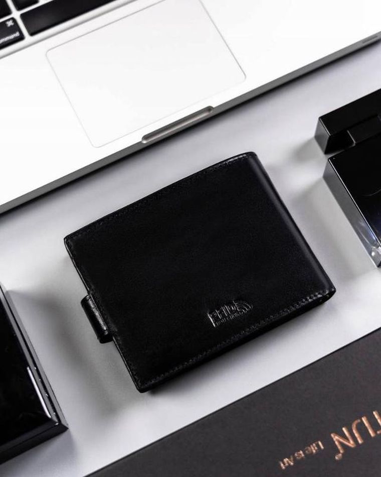 Portfel, czarny, skórzany, Peterson