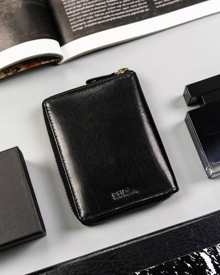 Portfel, czarny, skórzany, Peterson