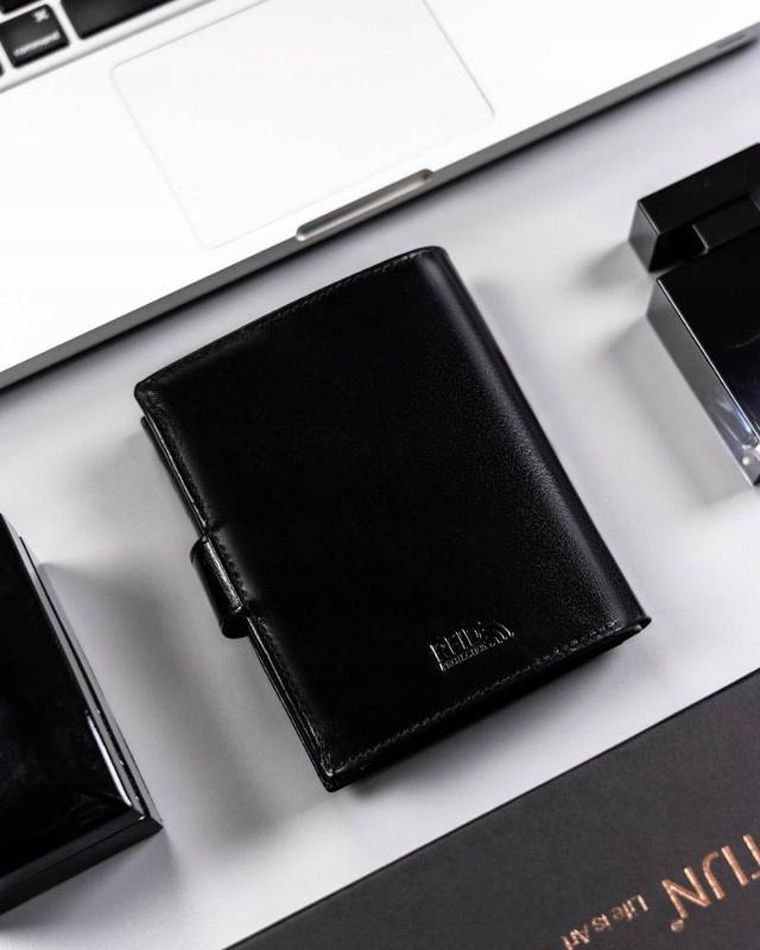 Portfel, czarny, skórzany, Peterson