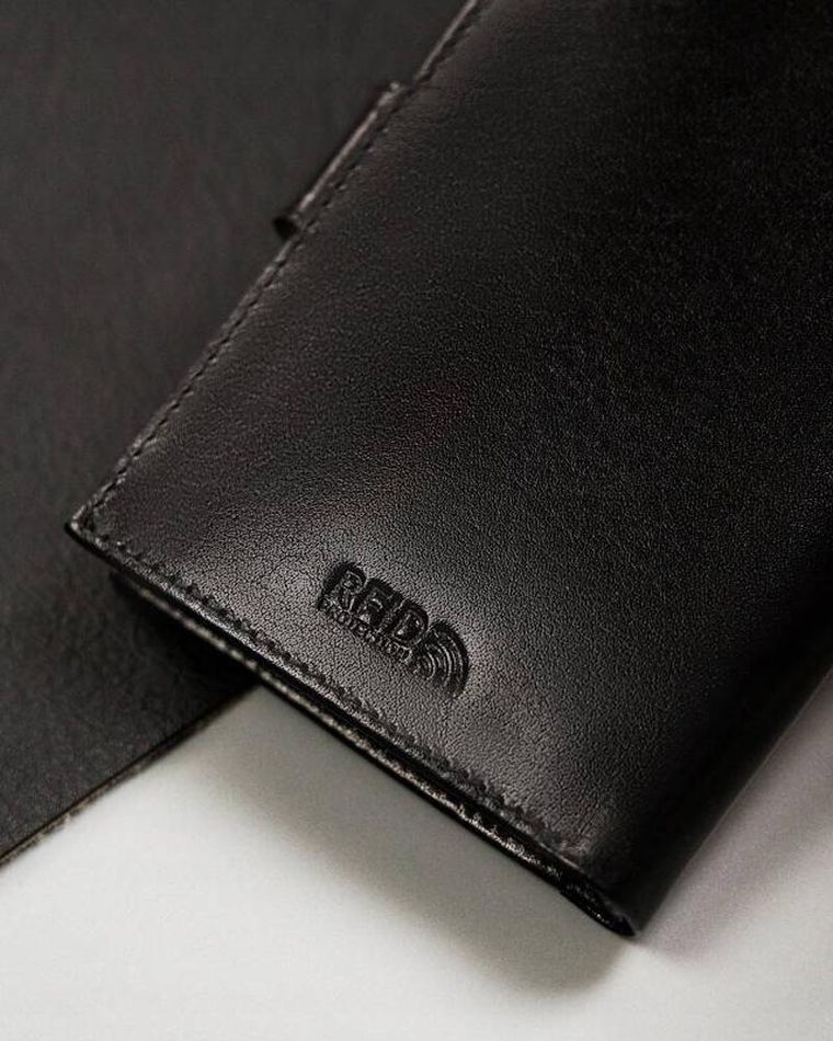 Portfel, czarny, skórzany, Peterson