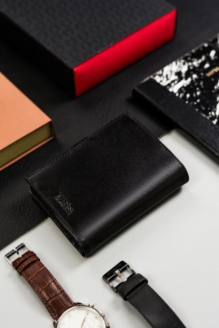 Portfel, czarny, skórzany, Peterson