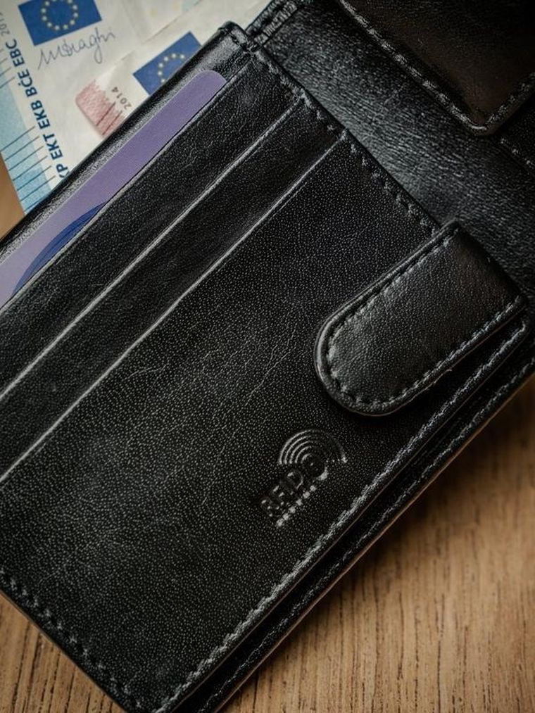 Portfel, czarny, skórzany, RFID, Pierre Andreus