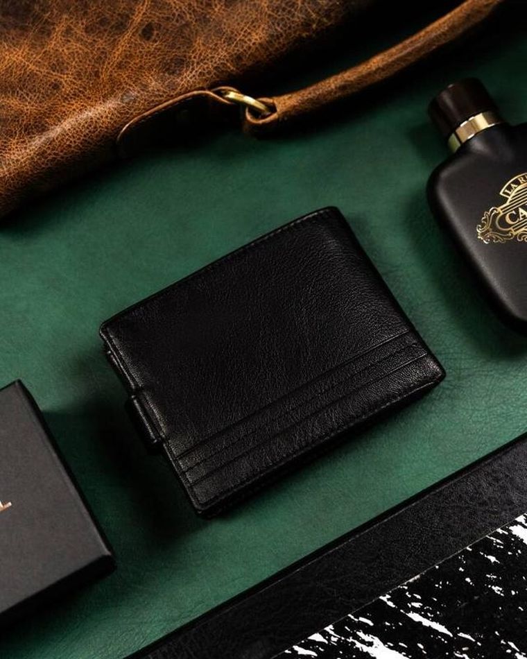 Portfel, czarny, skórzany, RFID, Rovicky