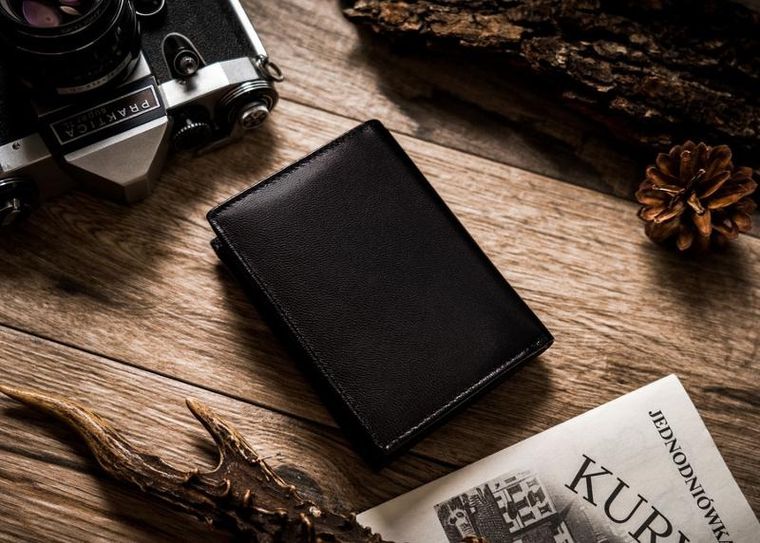 Portfel, czarny, skórzany, RFID, Rovicky