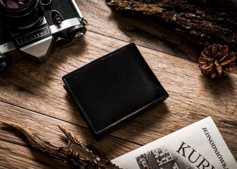 Portfel, czarny, skórzany, RFID, Rovicky