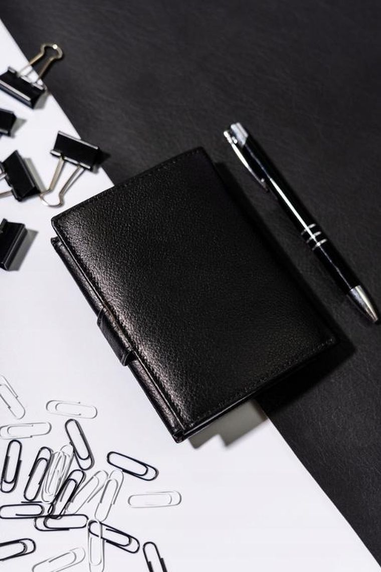 Portfel, czarny, skórzany, Rovicky