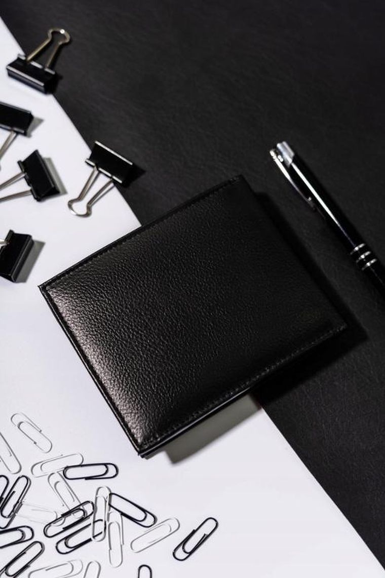 Portfel, czarny, skórzany, Rovicky