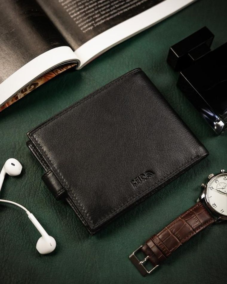 Portfel na karty, czarny, skórzany, Peterson