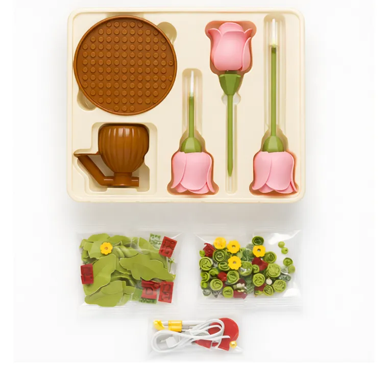 QBI, Blooming Roses, różowe róże, interaktywne klocki konstrukcyjne, 255 elementów