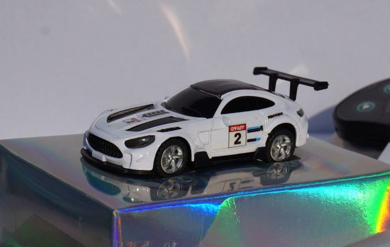 QBI, mini pojazd zdalnie sterowany, 1:64, biały