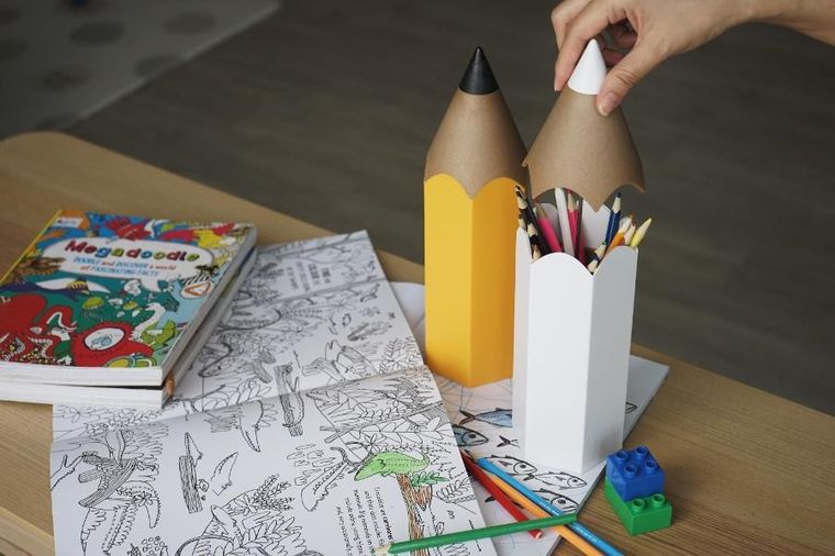 Qualy, Dinsor, pojemnik na kredki, żółty