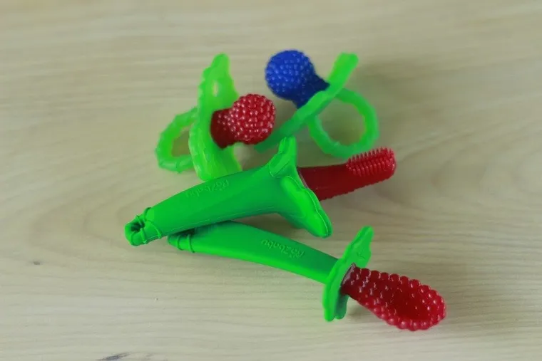 RazBaby, Soczysta Malina, gryzaczek, 6m+