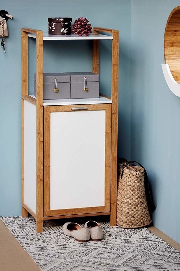 Regał z półką i koszem na pranie, Finja