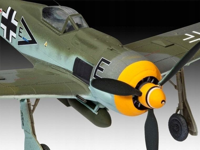 Revell, Focke Wulf Fw190 F-8, model do sklejania, 1:72