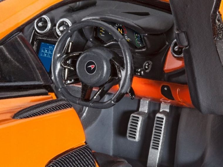 Revell, McLaren 570S, model do sklejania, 1:24