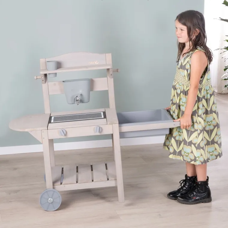 Roba, drewniana kuchnia ogrodowa, szara