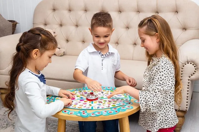 Roter Kafer, Dzwoniąca Zabawa, gra familijna