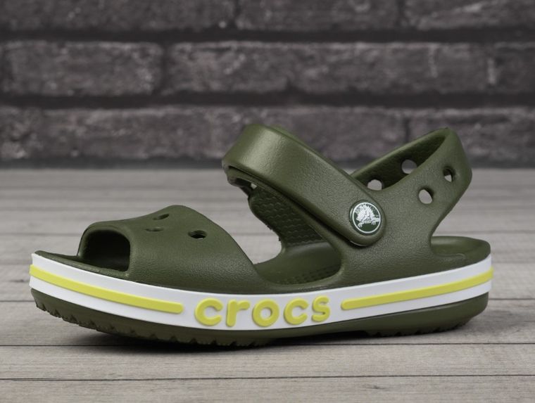Sandały dziecięce, khaki, Crocs Bayaband
