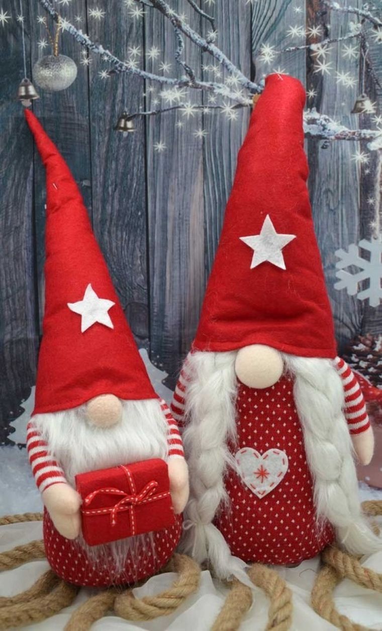 Saska Garden, dekoracja, Mikołaj z prezentem, 50 cm