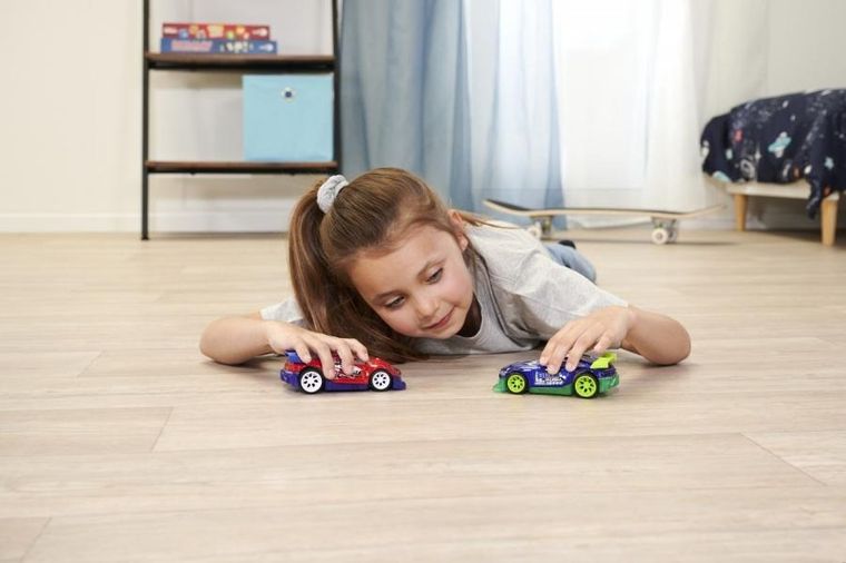 Simba, Streets'n Beatz, Midnight Racer, pojazd pull-back, światło i dźwięk, 14 cm