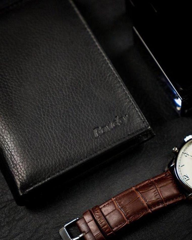 Składany, pionowy portfel męski z kieszonką na suwak, skóra naturalna, Rovicky