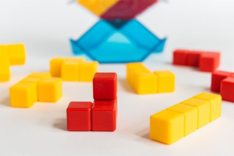 Smart Games, Blok w blok, gra logiczna