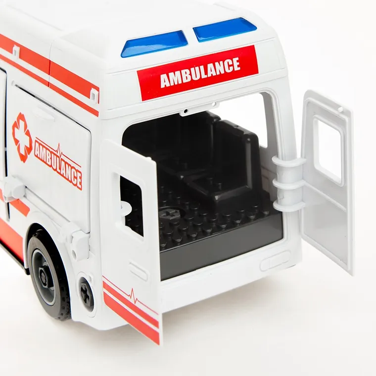 Smiki, Karetka, pojazd do skręcania, światło i dźwęk