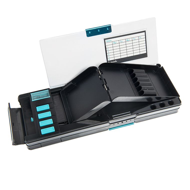 Smiki, Kosmos, piórnik, czarny