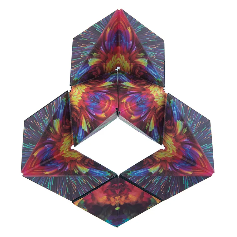 Smiki, Magiczna kostka, magnetyczna układanka