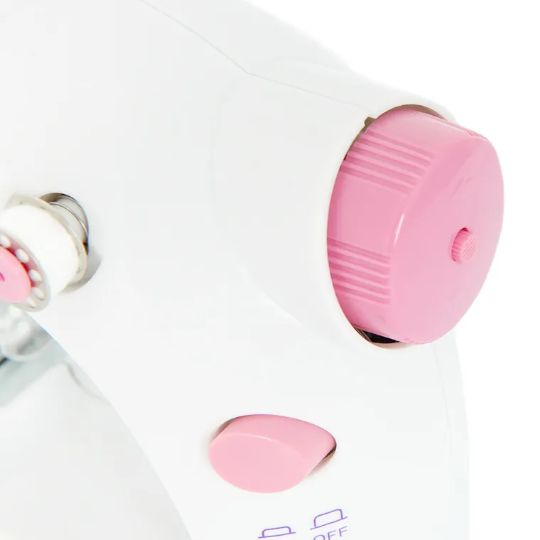 Smiki, Stylo, maszyna do szycia