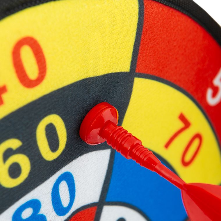 Smiki, tarcza z rzutkami, gra zręcznościowa