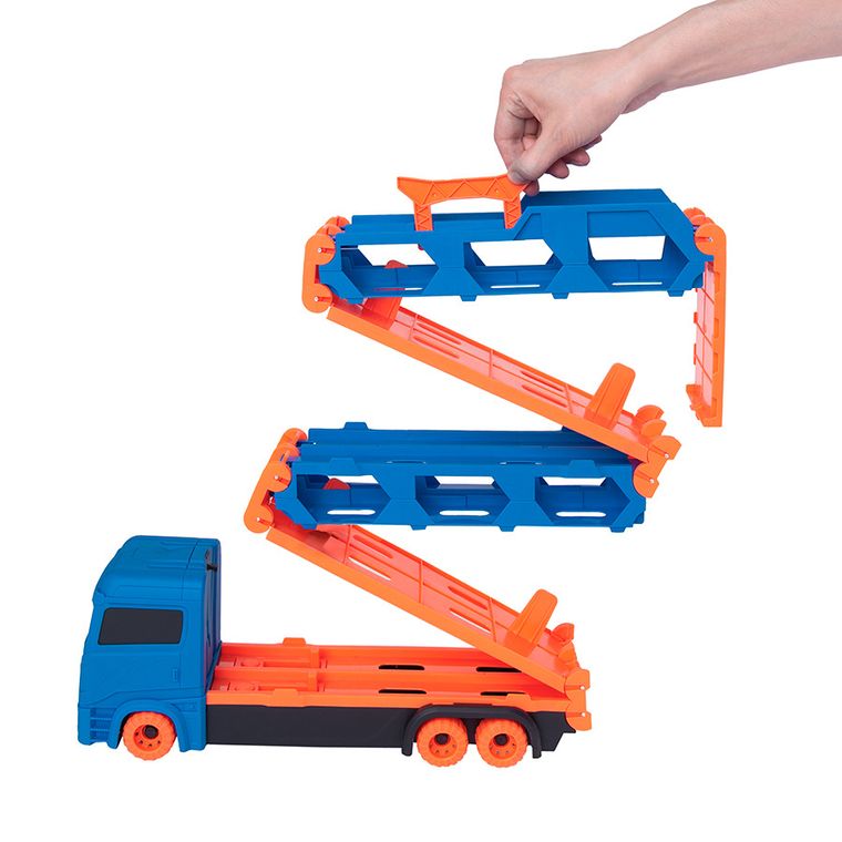 Smiki, Transporter, tor wyścigowy z pojazdami