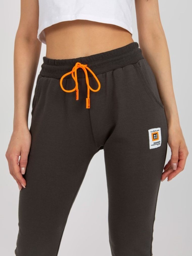 Spodnie dresowe damskie, khaki, Relevance