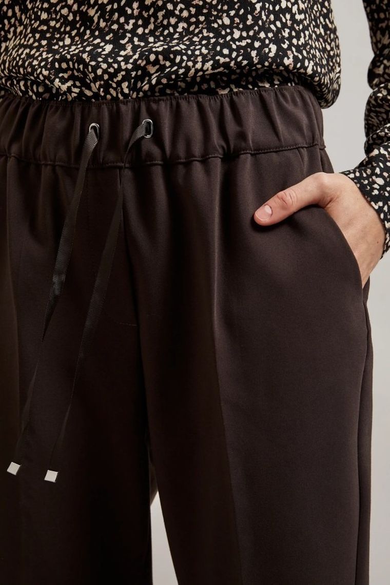 Spodnie materiałowe damskie, brązowe, Moodo