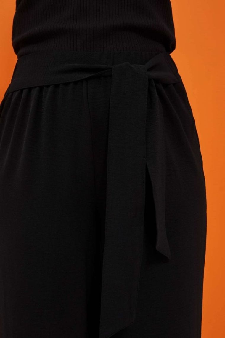 Spodnie materiałowe damskie, czarne, Moodo