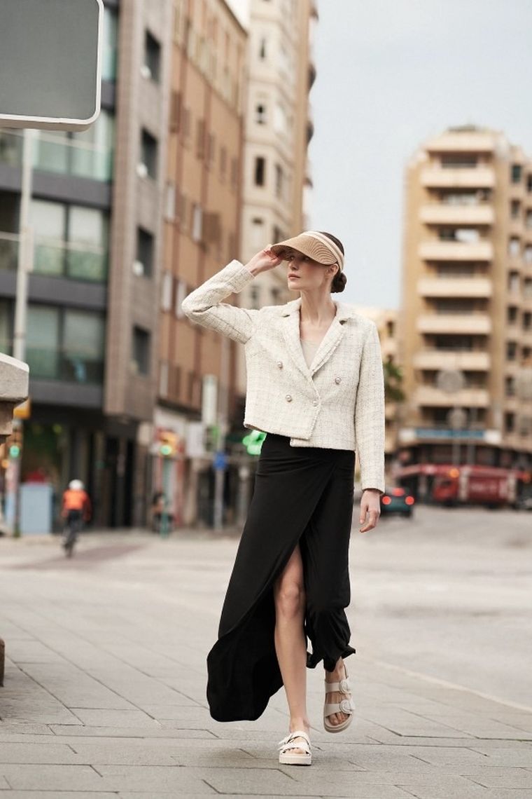 Spodnie materiałowe damskie, czarne, Moodo